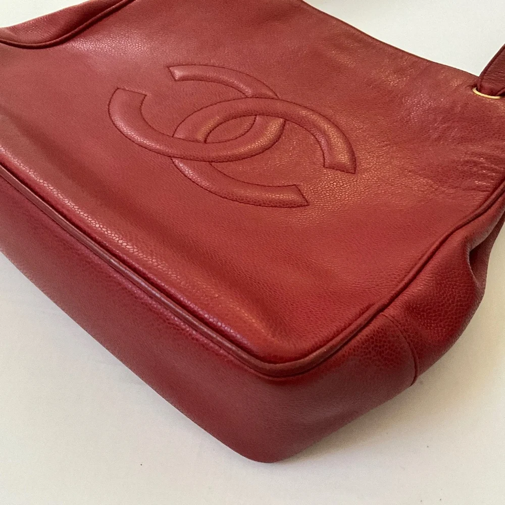 CHANEL Vintage CC Caviar Leather Shoulder Tote Red - Picture 7 of 16